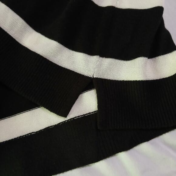 Van Heusen M long-sleeved  Black & White Stripe Tunic sweater light-weight - Picture 8 of 12